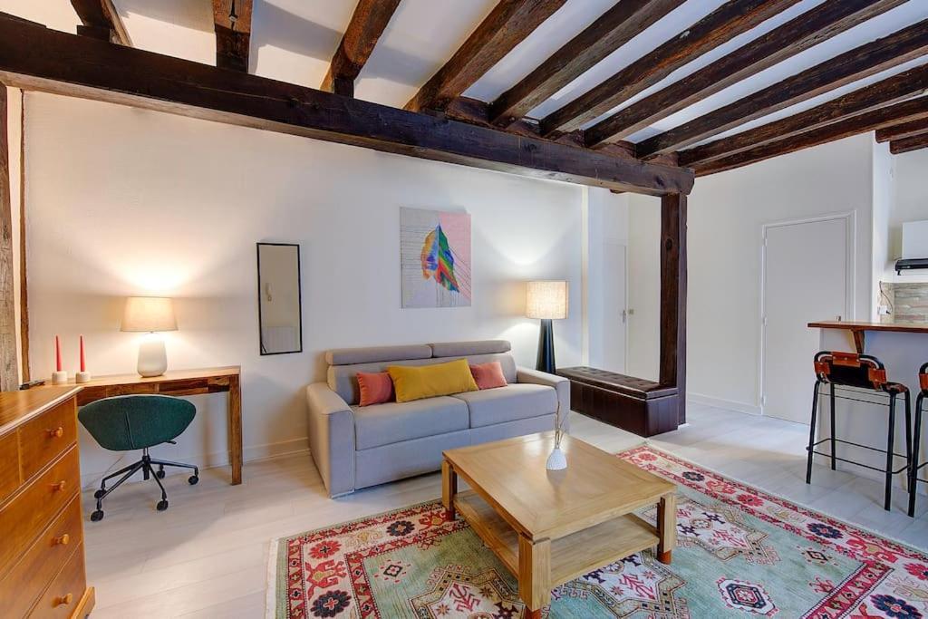 Chic Et Cosy - Arrivee Autonome Tours
